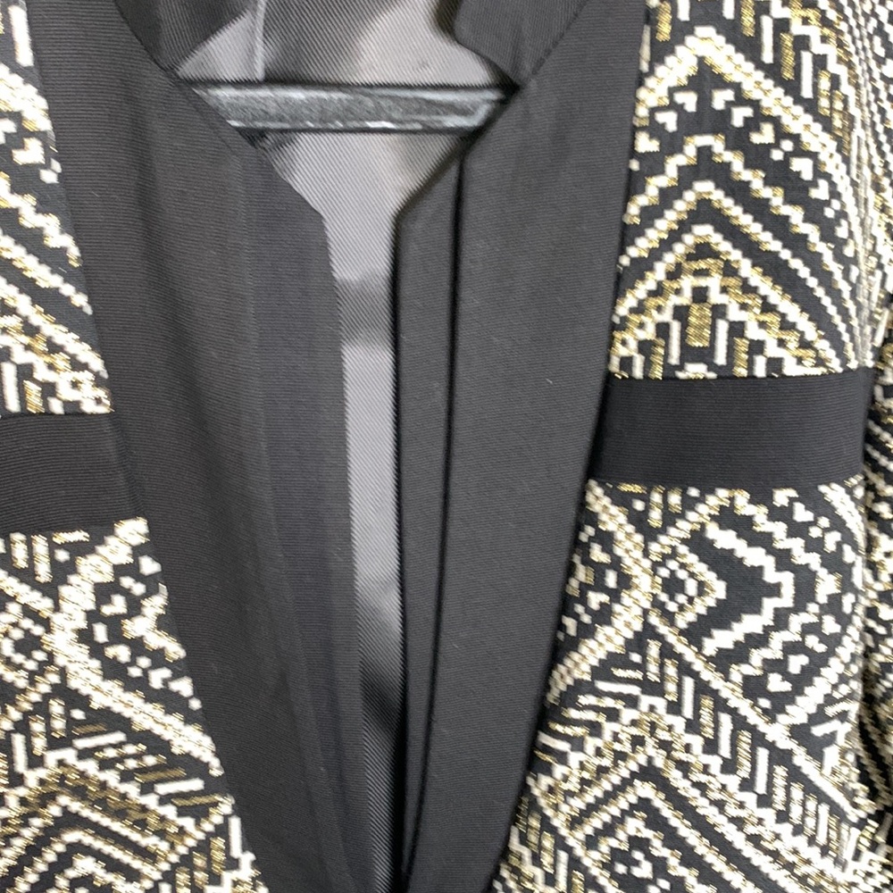 Black label Chicos black gold metallic jacquard topper 1 M - Picture 8 of 9